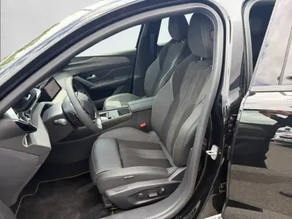 Photo 10 Peugeot 408  Plug-in Hybrid 240 ch e-DCS7