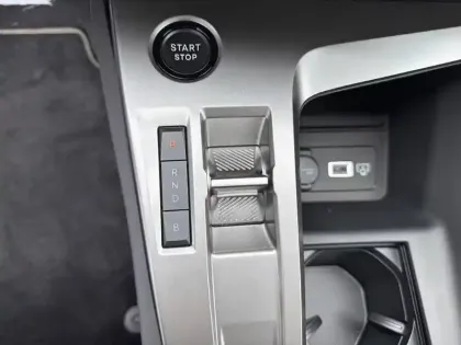 Photo 13 Peugeot 308  Plug-in Hybrid 195 ch e-DCS7