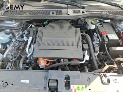 Photo 11 Peugeot 208  Electrique 50 kWh 136ch