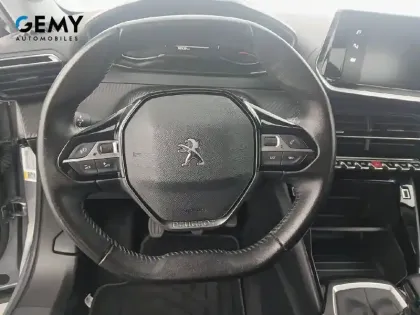 Photo 36 Peugeot 2008  PureTech 100 S&S BVM6
