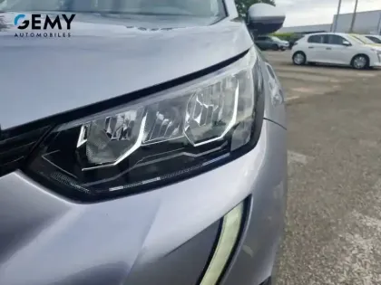 Photo 15 Peugeot 2008  PureTech 100 S&S BVM6