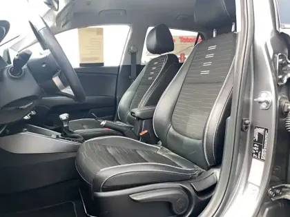 Photo 8 Kia Stonic  1.0 T-GDi 100 ch DCT7