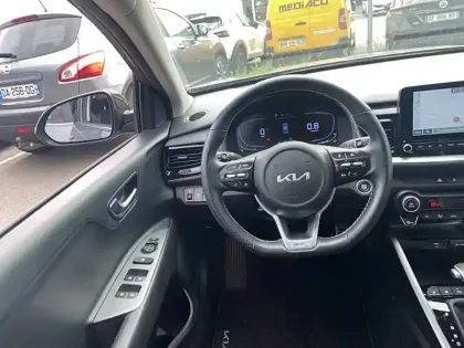 Photo 27 Kia Stonic  1.0 T-GDi 100 ch DCT7