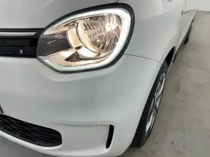 Photo 33 Renault Twingo  III E-Tech