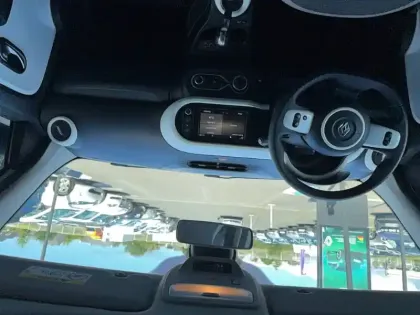 Photo 8 Renault Twingo  III E-Tech
