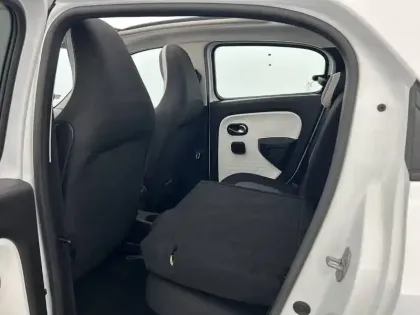Photo 37 Renault Twingo  III E-Tech