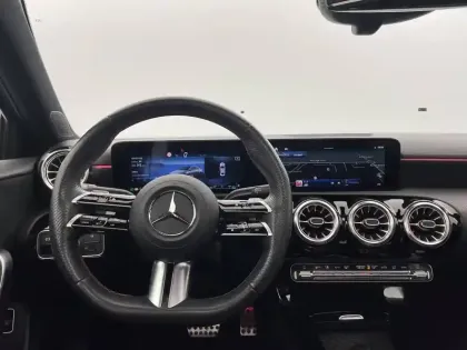 Photo 41 Mercedes Classe A  200 d 8G-DCT