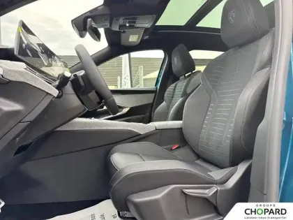 Photo 33 Peugeot 3008  Hybrid 145 e-DCS6