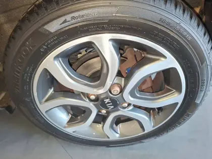 Photo 8 Kia Picanto  1.0L 66 ch ISG