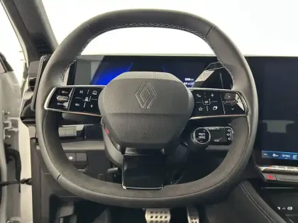 Photo 23 Renault Austral  E-Tech full hybrid 200 GSR2