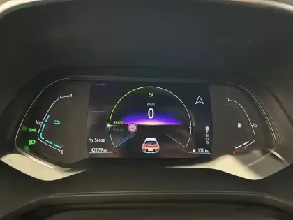 Photo 43 Renault Captur  E-Tech 145 - 21