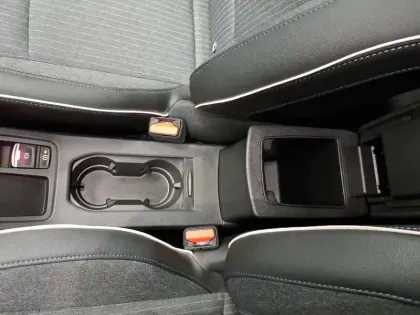 Photo 34 Renault Clio  E-Tech full hybrid 145
