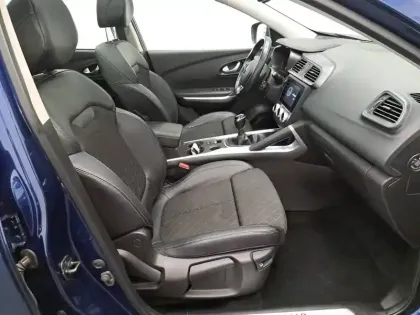 Photo 23 Renault Kadjar  Blue dCi 115