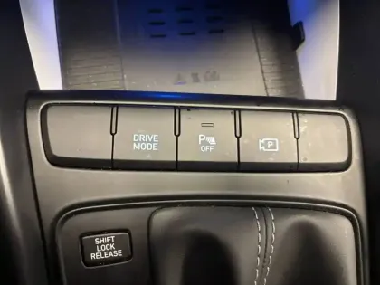 Photo 49 Hyundai Bayon  1.0 T-GDi 100 DCT-7 Hybrid 48V