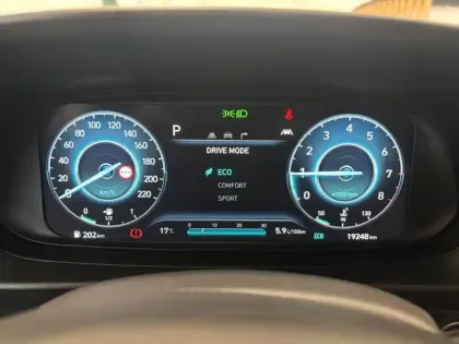 Photo 10 Hyundai Bayon  1.0 T-GDi 100 DCT-7 Hybrid 48V