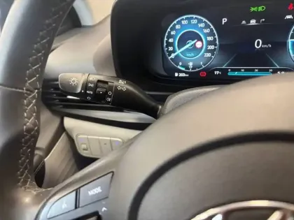 Photo 41 Hyundai Bayon  1.0 T-GDi 100 DCT-7 Hybrid 48V