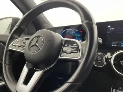 Photo 23 Mercedes GLA  250 e 8G-DCT