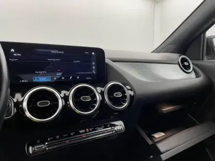 Photo 24 Mercedes GLA  250 e 8G-DCT