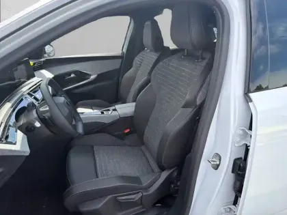Photo 10 Peugeot 3008  Hybrid 145 e-DCS6