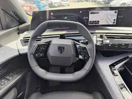Photo 8 Peugeot 3008  Hybrid 145 e-DCS6