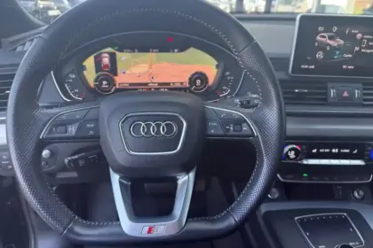 Photo 17 Audi Q5  55 TFSI e 367 S tronic 7 Quattro