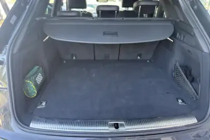 Photo 8 Audi Q5  55 TFSI e 367 S tronic 7 Quattro