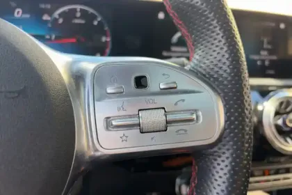 Photo 15 Mercedes Classe A  200 d 8G-DCT