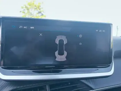 Photo 14 Peugeot 2008  Electrique 54 kWh 156 ch