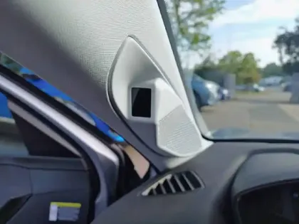 Photo 17 Peugeot 208  Hybrid 110 ch e-DCS6