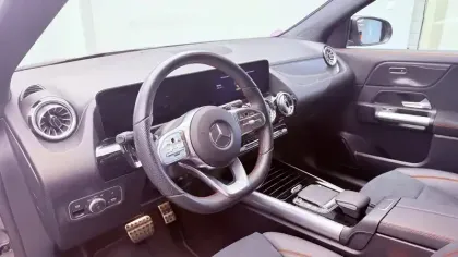 Photo 10 Mercedes GLA  200 7G-DCT