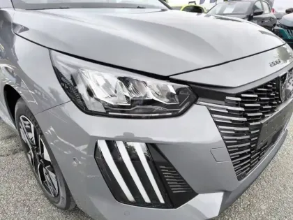 Photo 15 Peugeot 208  Hybrid 110 ch e-DCS6