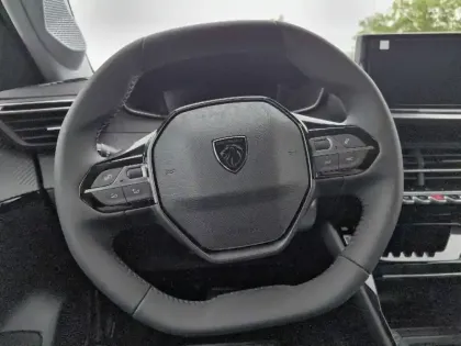 Photo 8 Peugeot 208  Hybrid 110 ch e-DCS6