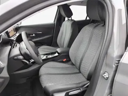 Photo 10 Peugeot 208  Hybrid 110 ch e-DCS6