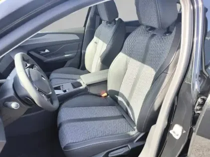 Photo 10 Peugeot 308  SW Hybrid 145 e-DCS6