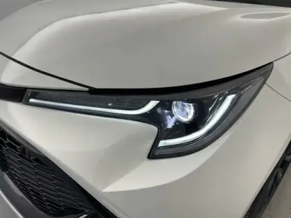 Photo 35 Toyota Corolla  Hybride 122h