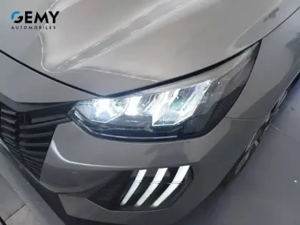 Photo 35 Peugeot 208  PureTech 100 S&S BVM6