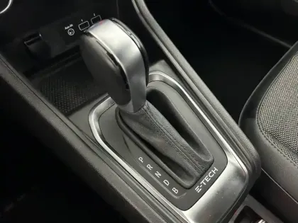 Photo 21 Renault Captur  E-Tech 145