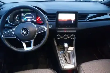 Photo 8 Renault Captur  E-Tech 145