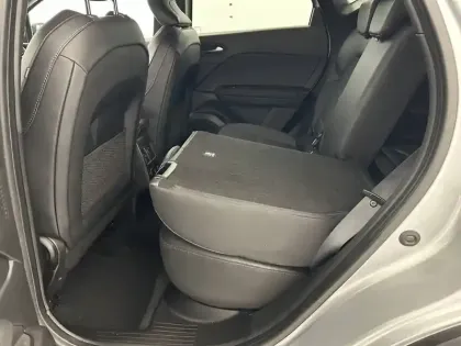 Photo 38 Renault Captur  E-Tech 145