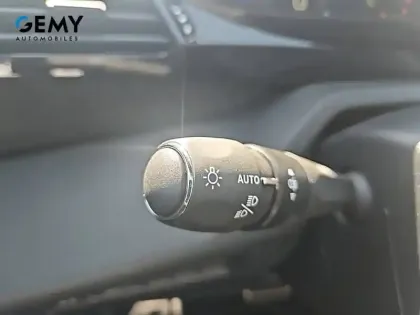 Photo 18 Peugeot 408  Hybrid 145 e-DCS6