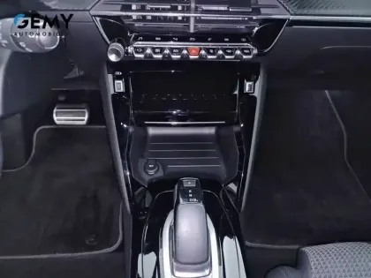 Photo 34 Peugeot 208  Electrique 50 kWh 136ch