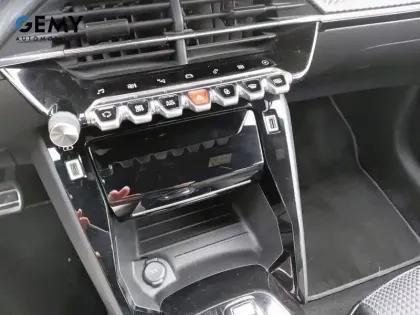 Photo 15 Peugeot 208  Electrique 50 kWh 136ch
