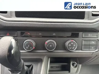 Photo 13 Volkswagen Crafter  VAN 35 L3H3 2.0 TDI 140 CH BVA