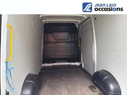 Photo 9 Volkswagen Crafter  VAN 35 L3H3 2.0 TDI 140 CH BVA