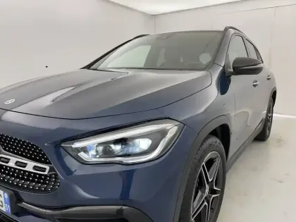 Photo 59 Mercedes GLA  250 e 8G-DCT