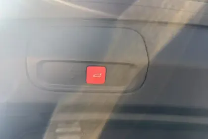 Photo 19 Peugeot 408  Hybrid 145 e-DCS6