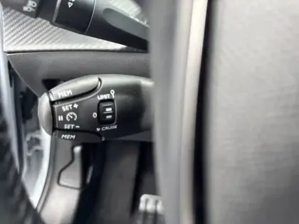 Photo 17 Peugeot 208  Hybrid 110 ch e-DCS6