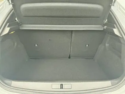 Photo 5 Peugeot 208  Hybrid 110 ch e-DCS6