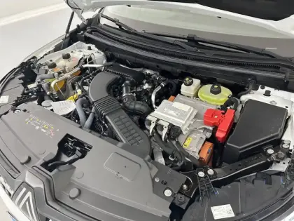 Photo 35 Renault Austral  E-Tech hybrid 200