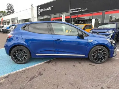 Photo 28 Renault Clio  E-Tech full hybrid 145